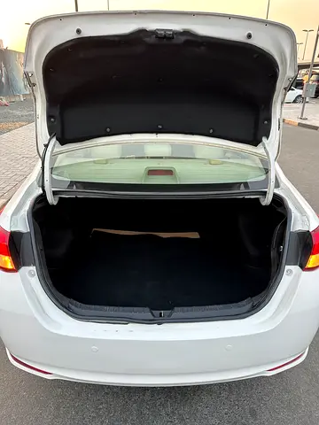 Toyota Yaris SE, миниатюра 11