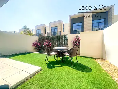 Community Expert | Close to Pool | Vacant