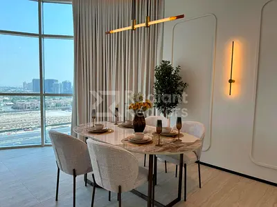 Modern Upgraded 1BR | Vacant | Closed Kitchen