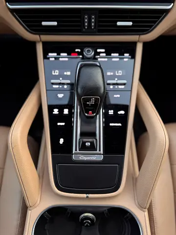 Porsche Cayenne Standard, миниатюра 13