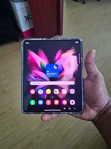 Samsung Galaxy Z Fold3 (foldable) - Good working condition