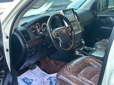 2019 Toyota LAND CRUISER — фото 8