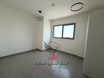 Luxury Second-Tenant 2BR in Al Majaz 2 with Sea View
