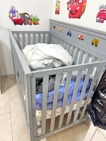 Baby crib