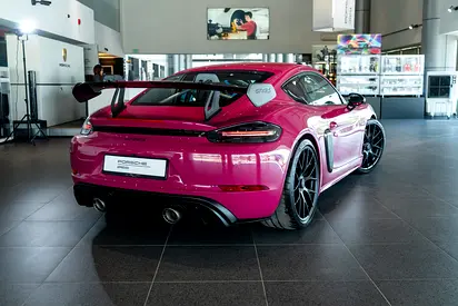 2025 Porsche 718 照片 2