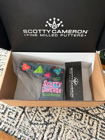 Scotty Cameron limited release 2026 - Dog days of summer putter cover.