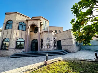 Spacious 5 Bedroom Villa with Garden | Maid's Room
