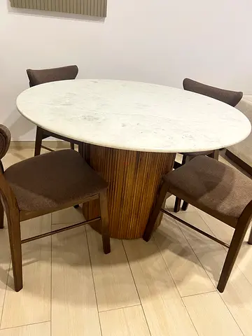 Marble dining table, with 4 chairs