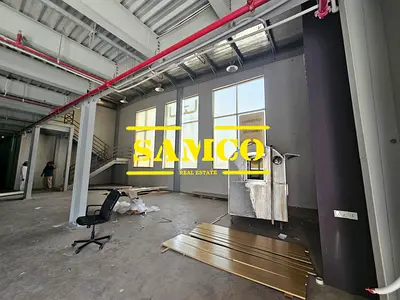 NEAR SZR//4200 SQFT ROADFACING SHOWROOM WAREHOUSE AVAILABLE FOR RENT IN NEAR SHEIKH ZAYED ROAD