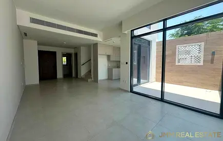 Single Row | Vacant | Maid Room