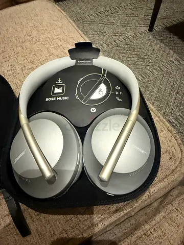 Bose Noise Cancelling Headphones 70