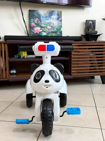 White Panda Toddler Tricycle. Light weight and compact.