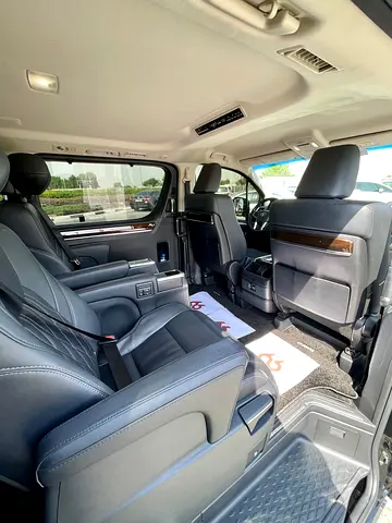 2023 Toyota GRANVIA — фото 16