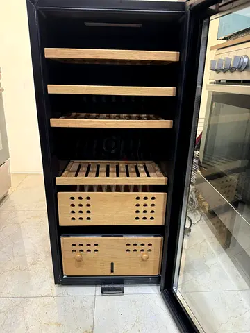 Latest model medium size humidor fridge