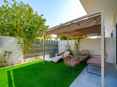 Exclusive | Vastu Compliant | Single Row