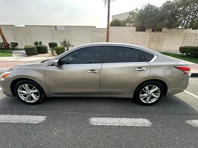 2015 Nissan ALTIMA 照片 10