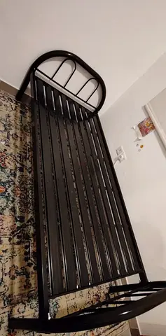 Metal single bed frame