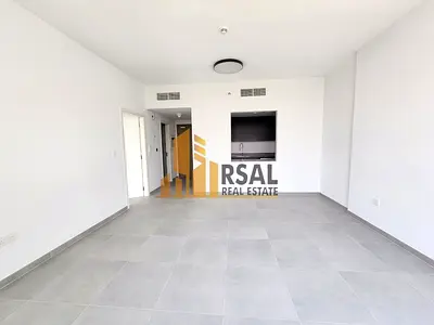 Luxurious 1Bhk 2 Baths with Close kitchen All Amenities
