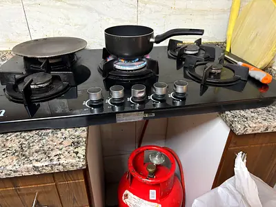 Table top gas stove in excellent condition for sale