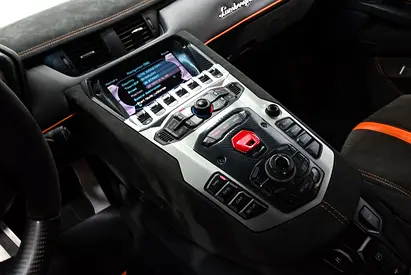 2015 Lamborghini AVENTADOR — миниатюра 13