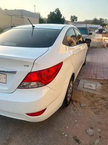 2017 Hyundai ACCENT 缩略图 3