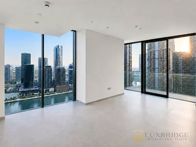 CORNER UNIT || CANAL & SKYLINE VIEWS || MID-FLOOR