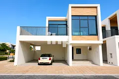 Single Row|Corner Unit|Vacant|Steps to Amenities