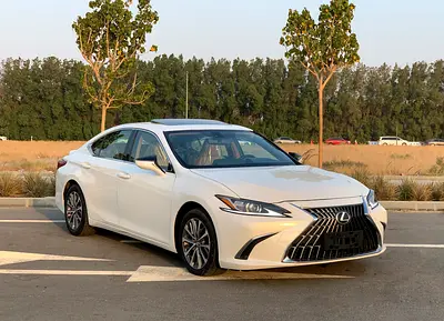 ES 300h | 2023 model | GCC Specs | 2.5L 4-Cyl Hybrid engine
