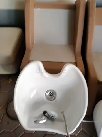 Salon shampoo bowl and chair set - used wash basin with backwash chair good working condition