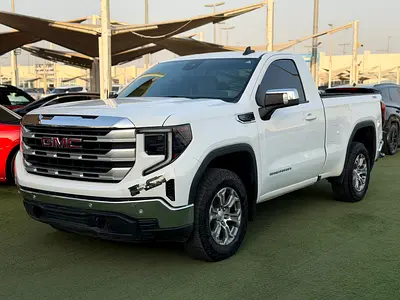 GMC Sierra -SLE -2025 -GCC-FREE ACCIDENT-ORIGINAL PAINT-SERVICE AGENCY-UNDER WARRANTY