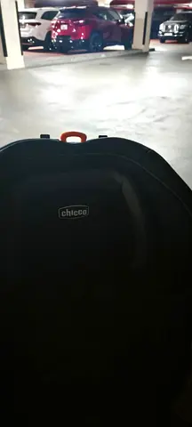 Chicco infant car seat – sturdy and comfortable (used)