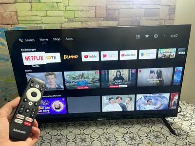 32 inch Smart LED TV - Perfect Working Condition