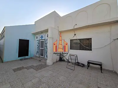 3 Bed room Hall Majlis 2 washroom electricity owner name 1 Master room