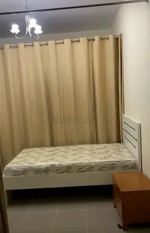 Ugandans / Africans bed space in al khail gate - al quoz