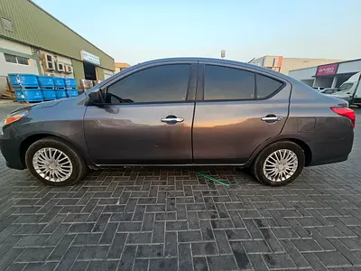 2019 Nissan VERSA 照片 8