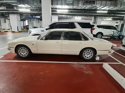 2001 Jaguar XJ 照片 3
