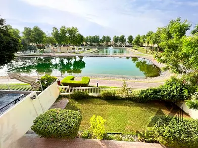 Unobstructed Views of Lake - Beautiful Garden