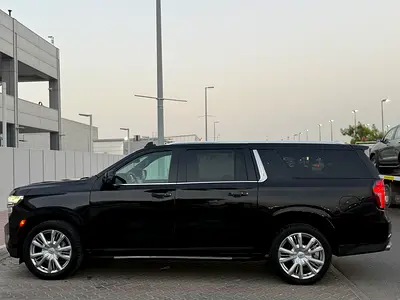 2023 Chevrolet SUBURBAN 照片 8
