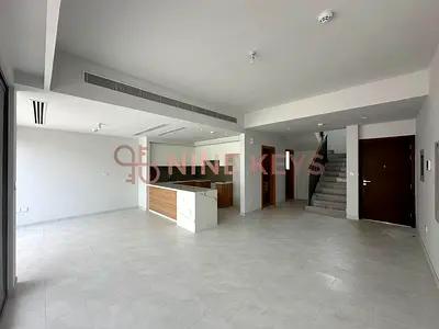 Vacant | 3 Bedroom+ maid| Close to amenities