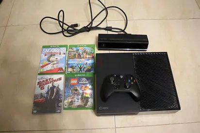 Microsoft Xbox One X with Controller, Kinect Sensor and 4 CD's (NEGOTIABLE)