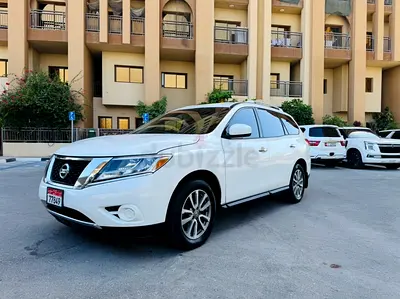 Nissan Pathfinder SV 2014