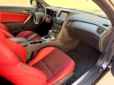 صورة 16 لـ 2016 Hyundai GENESIS