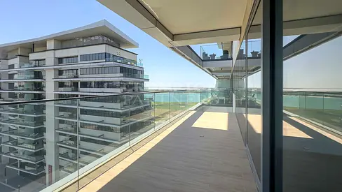 High Floor | Partial Sea view | Corner Unit