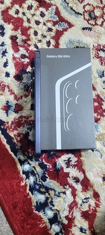 Samsung Galaxy S26 ultra box with phone (used)