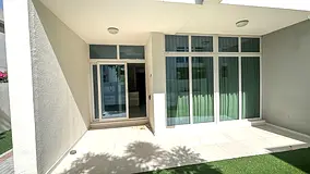 3BR Townhouse | Vardon | Private Garden | Balcony & Pool Access