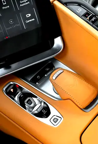 2024 Chevrolet Corvette Stingray 2LT — zdjęcie 12