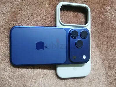 17 pro 256 gb with aple warranty