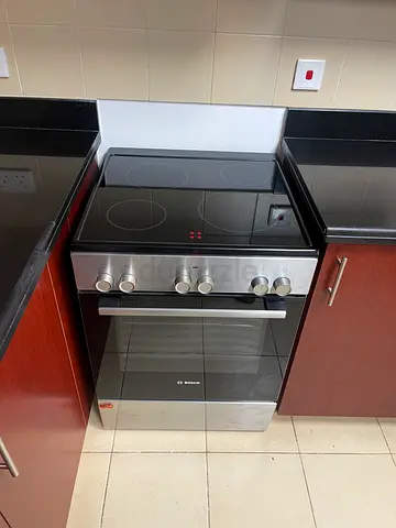 Bosch brand like new Electric cooker new model 60cm free delivery installation with warranty