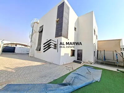 Spacious 3BR VILLA with Separate majilis maidroom in cheap price