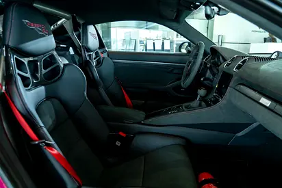 2025 Porsche 718 缩略图 16